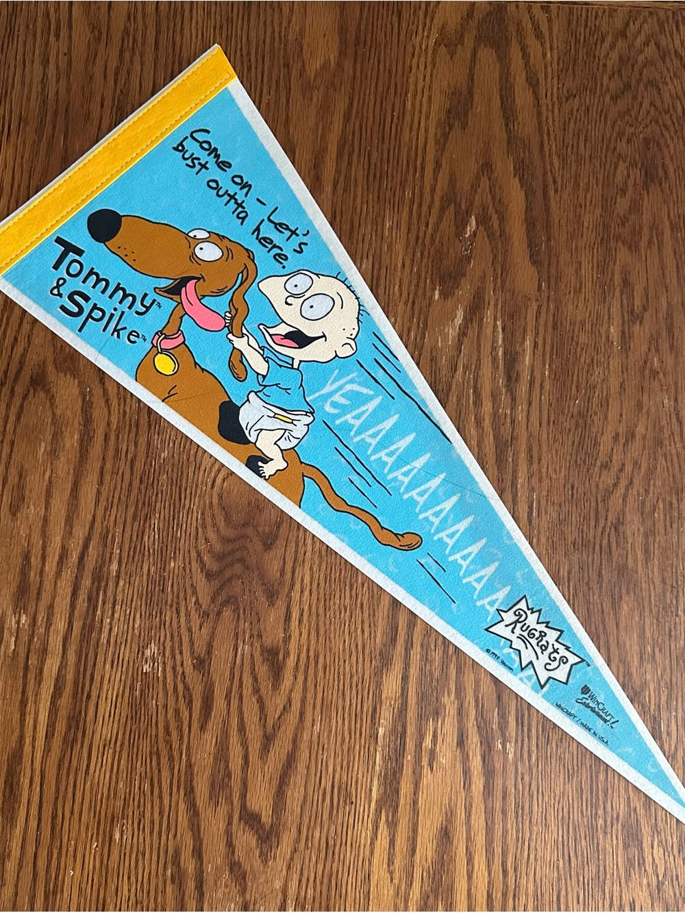 Vintage 1998 Rugrats Tommy & Spike Pennant - New Old Stock (Mint Condition) - Picture 1 of 3